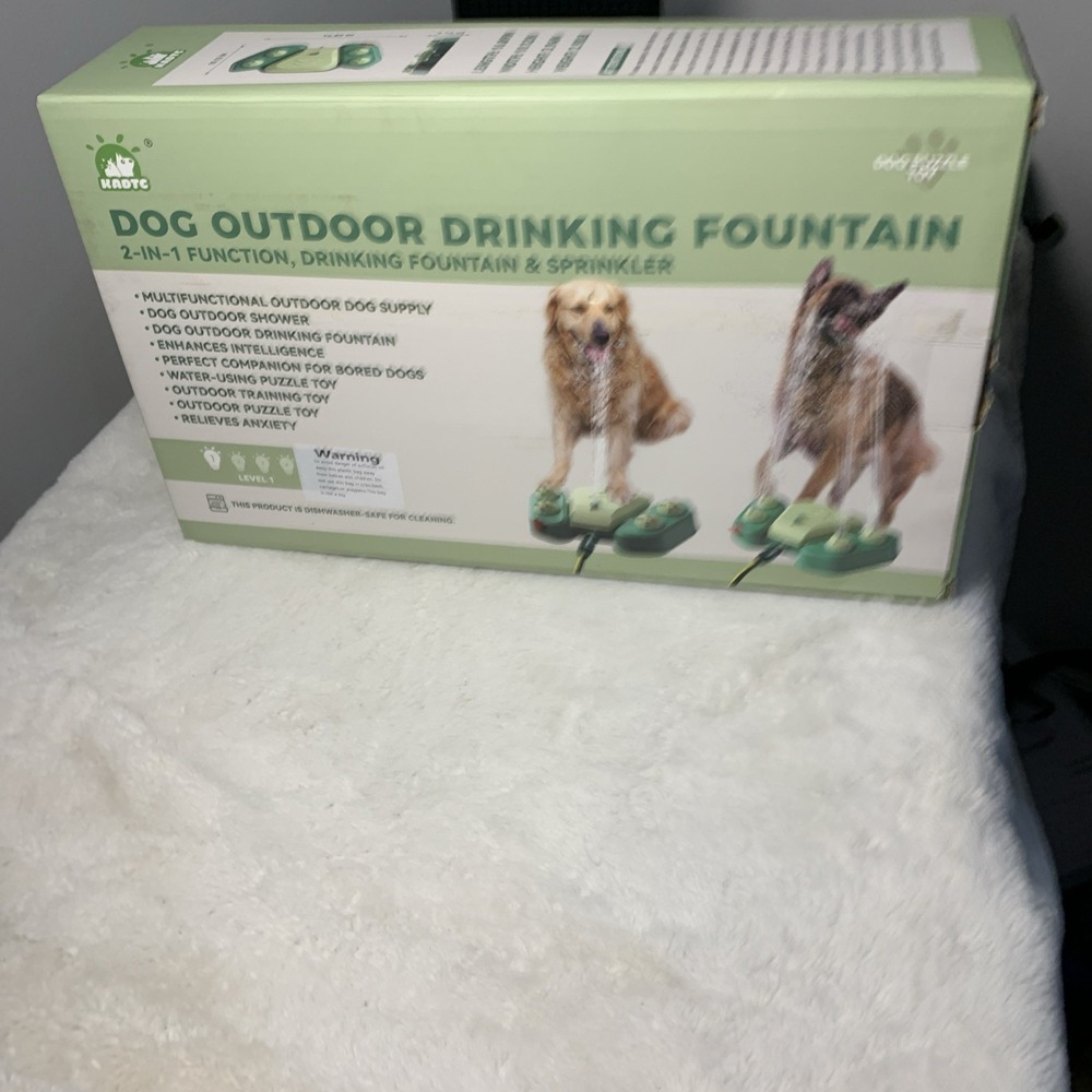 Dog Sprinkler for Outdoor, Paw-Activated Large Dog Water Fountain - Picture 3 of 8